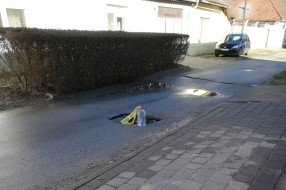 Urušavanje asfalta u Ulici Save Šumanovića