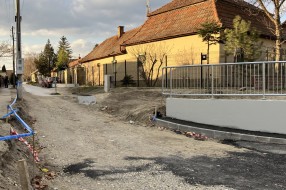 Neobezbeđena šahta na početku Bagremove ulice