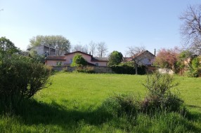 Zapušteno dečije igralište u MZ "Peščara"