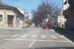 Postavljanje reklama dešavanja na saobraćajne znakove, semafore, stubove po celom gradu