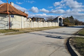 Bezbednost u saobraćaju školaraca u Malom Bajmoku?!