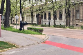 Crvene trake za bicikliste u ulici Braće Radić
