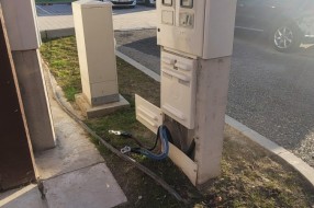 Vire strujni kablovi kod trafo stanice i ormara