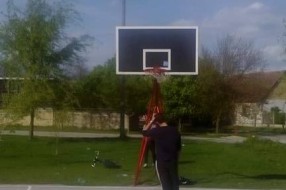 Košarkaški teren u Malom Bajmoku