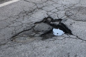 Udarne rupe u Ulici Vuka Karadžića