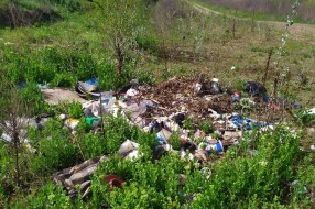 Nesavesno odlaganje otpada kod nekadašnjeg mosta na Y kraku