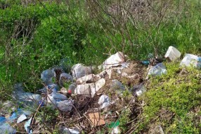 Nesavesno odlaganje otpada kod nekadašnjeg mosta na Y kraku