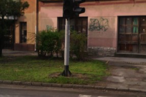 Da li neko kontroliše putnu signalizaciju u Subotici?