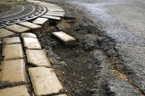 Više oštećenja pešačke zone u centru grada