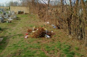 (Ne)održavanje Bajskog groblja od strane JKP "Pogrebno"