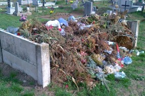 (Ne)održavanje Bajskog groblja od strane JKP "Pogrebno"