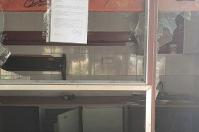 Napušteni objekat odmah pored osnovne škole na Paliću