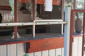 Napušteni objekat odmah pored osnovne škole na Paliću