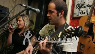 Thrilling Rebus live acoustic