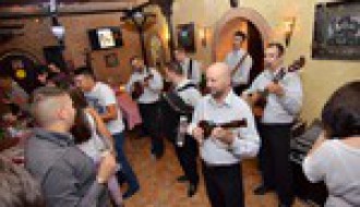 Veče sa Ansamblom Biseri