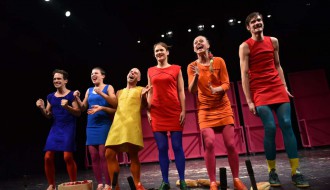 Predstava: Oblak u pantalonama