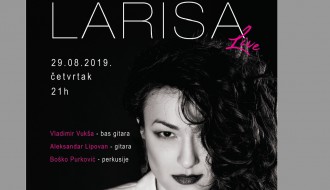 Akustična svirka: Larisa