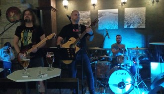 Rock svirka: JUST trio / Ex-Yu rock'n'roll