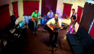 Akustična svirka: Akos Papp