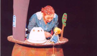 Predstava: Baba Hola