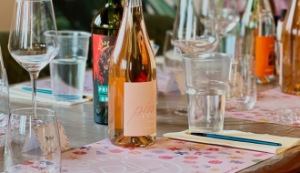 Slikaj i Cirkaj: Oslikavanje flaša na Salašu Đorđević