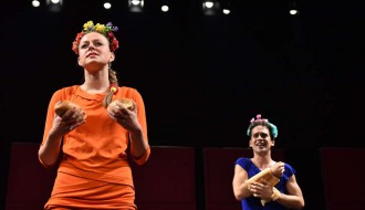 Predstava: Oblak u pantalonama