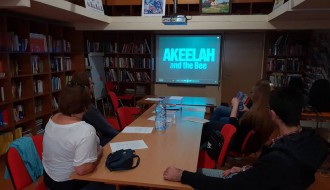 Projekcija filma uz konverzaciju na engleskom jeziku