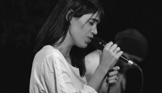 Akustična svirka: Mia