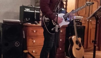 Akustična svirka: Nenad Došenović