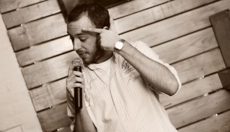 Stand up: Filip Ugrenović