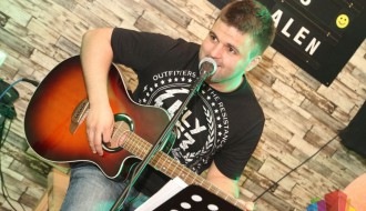 Novogodišnji program: Igor Mihaljev