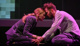 Prema delu Džordža Orvela, Adaptacija: Robert Ajk i Danken Mekmilen: 1984