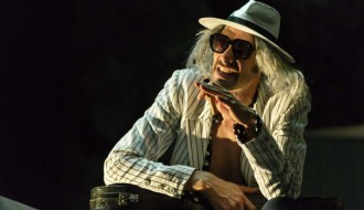 Predstava: Rastrgnite me