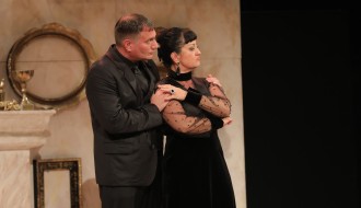 Predstava: Ožalošćena porodica