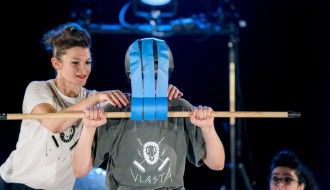 Dečija predstava: Scoooootch!