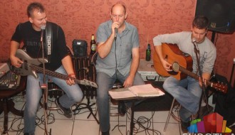 Ex-yu trio bend na živo