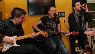 8.mart with Pussy Magnet Trio