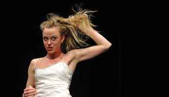 Predstava: Marta Bereš: One girl show