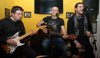 Pussy Magnet Acoustic Trio