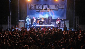 Koncert na Trgu (Dharma / Neprijatno mi je / Zli jezici / Nafta / Wooden ambulance / Tevarbulebra)