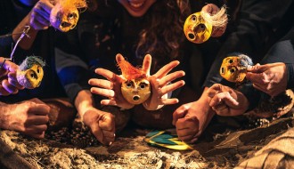 Dečija predstava: Pradevojčica