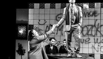 Predstava: Sanjari - fantazmagorija jedne revolucije (gostovanje)