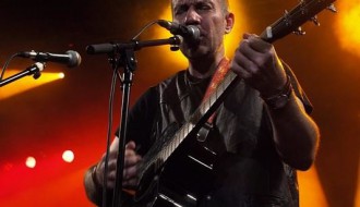 Akustična svirka: Robert Tilly