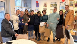 „Zimska pričoteka“ zagrejala srca: Mladi sa smetnjama u razvoju kroz radionicu stvarali svoja mala remek dela