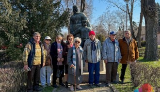 Sećanje na heroine NOB-a: Osmi mart obeležen ispred spomenika „Majka i dete“ u Aleksandrovu