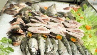 Pred Vaskrs na pijacama najtraženiji riba i meso