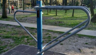 Dve sprave u Dudovoj šumi polomljene