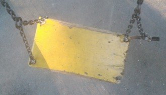 Polomljena ljuljaška u centru kod Maksija