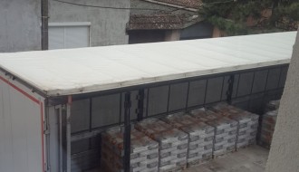 Povremeno neprohodan put zbog istovara u ulici Branka Radičevića