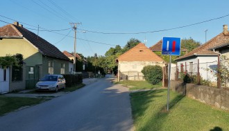 Postavljen znak koji ne postoji u saobraćajnim propisima (Ulica Rada Končara)